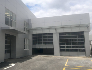 Landrover路虎•云南路威4S店提升门