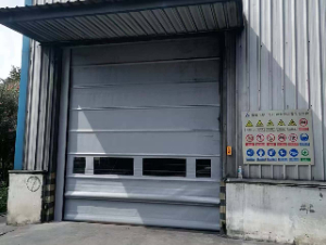 云南云铝涌鑫铝业有限公司堆积门